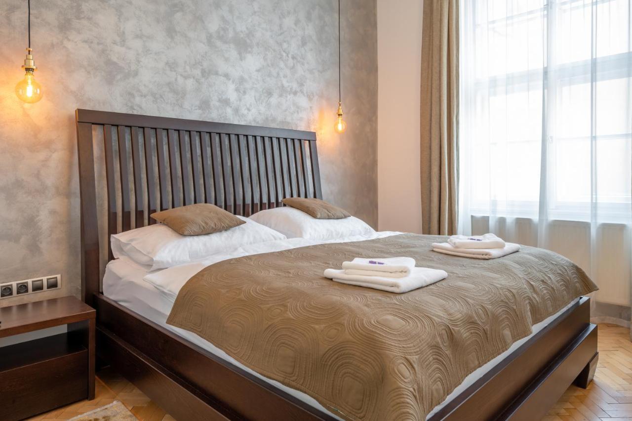 Premium Wenceslas Square Apartments Praag Buitenkant foto
