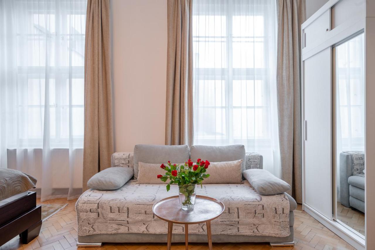 Premium Wenceslas Square Apartments Praag Buitenkant foto