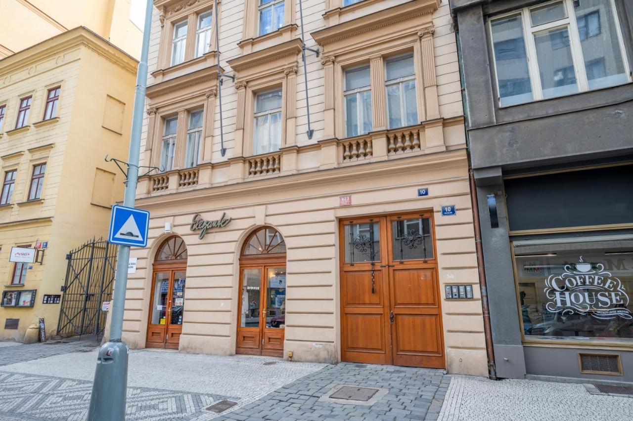 Premium Wenceslas Square Apartments Praag Buitenkant foto